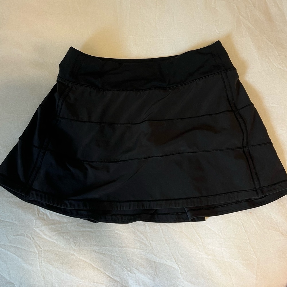 Lululemon Pace Rival Mid-Rise Skirt in Black, Size 4